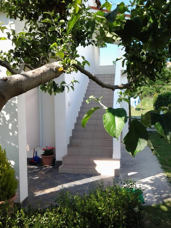 Holiday S&M Lopar Εξωτερικό φωτογραφία