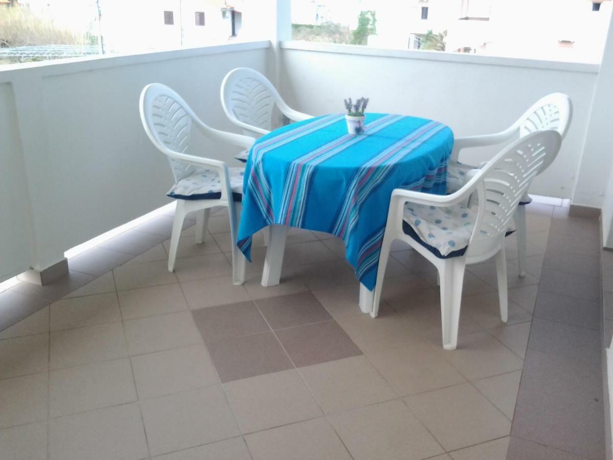 Holiday S&M Lopar Εξωτερικό φωτογραφία